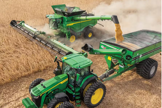 Colheitadeira da John Deere. Fonte: O Globo