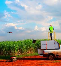 Operação de um drone da Arpac. Fonte: Arpac Drones